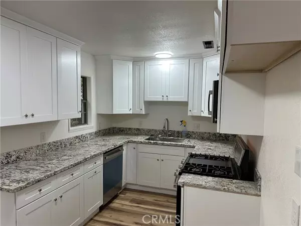 Oroville, CA 95965,32 La Cresenta