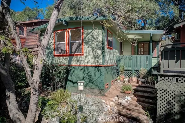 664 Holly Trail Path, Sierra Madre, CA 91024