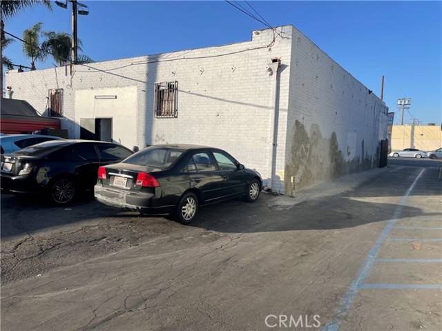 Los Angeles, CA 90044,712 W Florence Avenue
