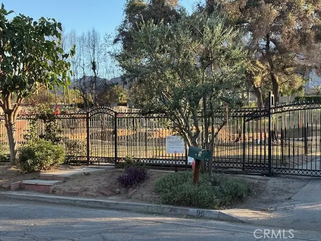 Altadena, CA 91001,95 E Calaveras Street