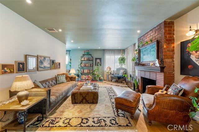 Los Angeles, CA 90042,6262 Saylin Lane