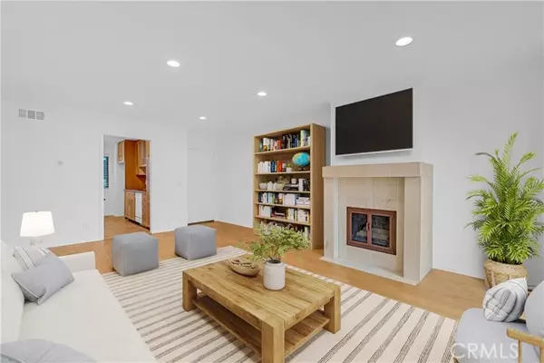 West Hollywood, CA 90046,7505 Hampton Avenue #8