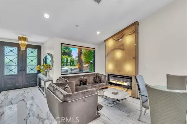 Burbank, CA 91506,238 S Lincoln Street