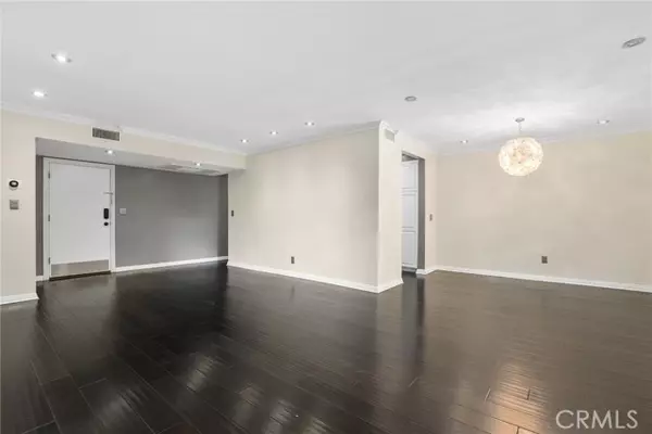 West Hollywood, CA 90069,1203 N Sweetzer Avenue #118