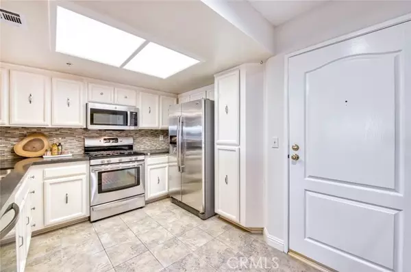 Los Angeles, CA 90032,4755 Templeton Street #2117