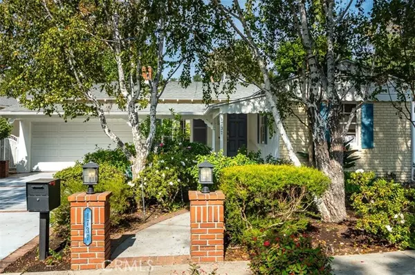 1737 Opechee Way, Glendale, CA 91208