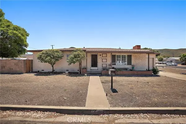 718 W Hickory Avenue, Lompoc, CA 93436