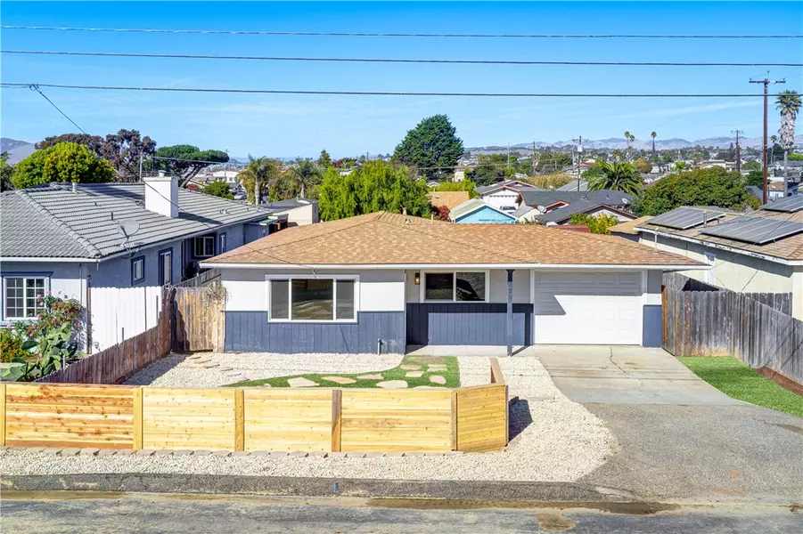 725 Nice Avenue, Grover Beach, CA 93433