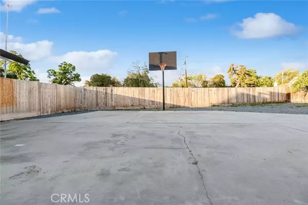 Visalia, CA 93277,2905 S Encina Street