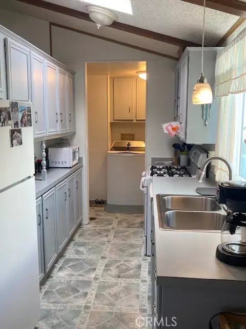 Arroyo Grande, CA 93420,655 S Halcyon Road #7