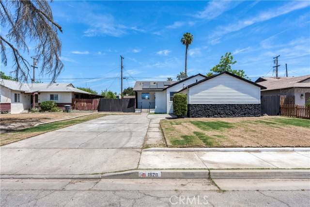1920 Doolittle Avenue, Bakersfield, CA 93304