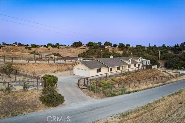 1690 Buck Way, Paso Robles, CA 93446