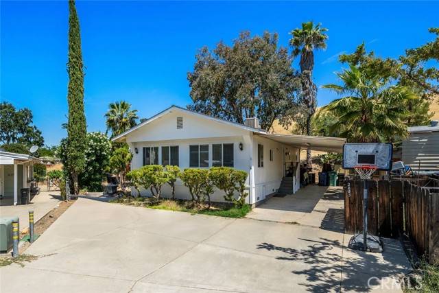 2883 Mammoth Lane, Paso Robles, CA 93446