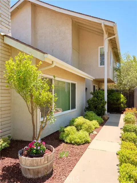 Santa Maria, CA 93455,402 Espalier Drive