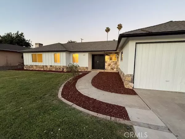 794 N Orangewood, Fresno, CA 93727