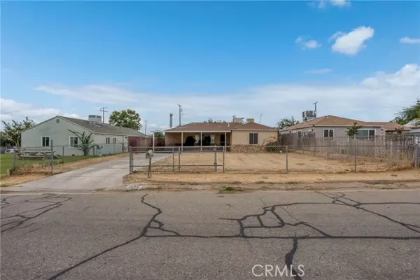 1404 Royal Way, Bakersfield, CA 93306