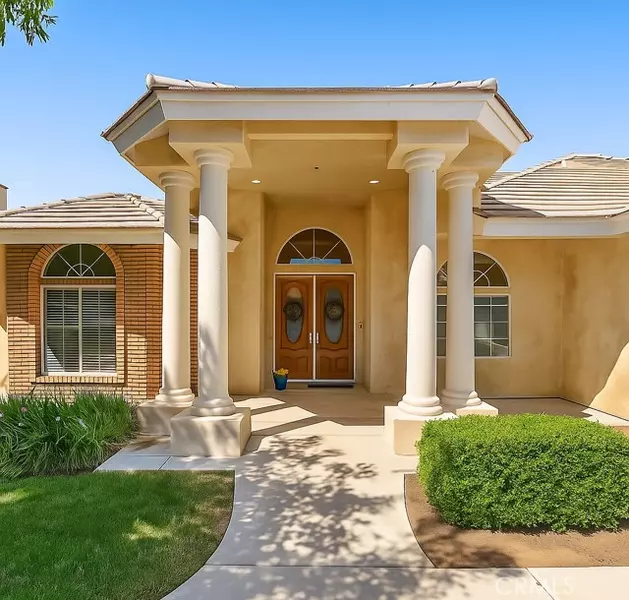13946 Santa Fe Court, Bakersfield, CA 93314