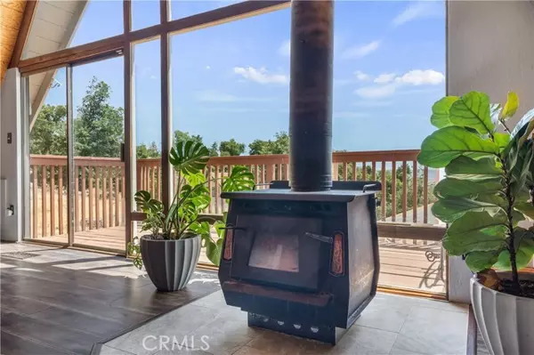 Tehachapi, CA 93561,26120 Deertrail Drive