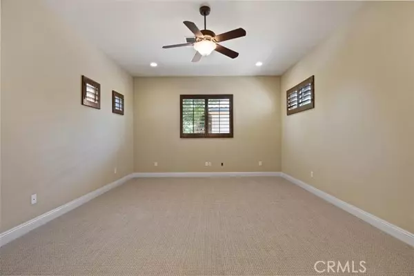 Bakersfield, CA 93311,2404 Edingal