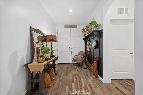 Bakersfield, CA 93313,7600 Emerald Green