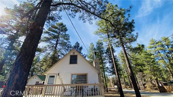 298 Maple Lane, Sugarloaf, CA 92386