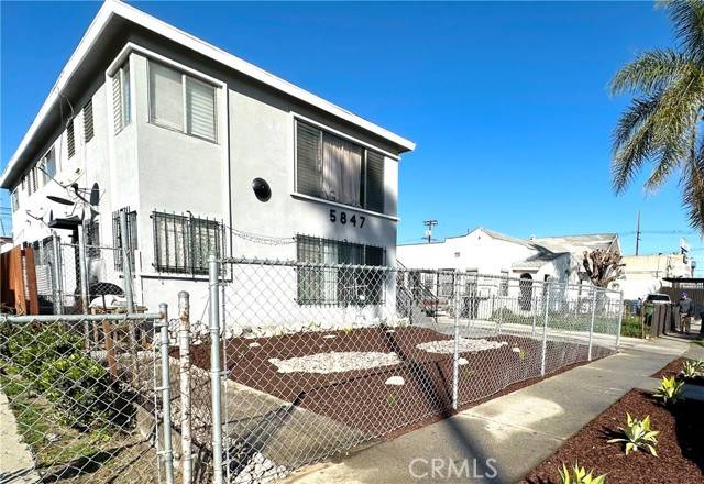 5847 Denver Avenue, Los Angeles, CA 90044