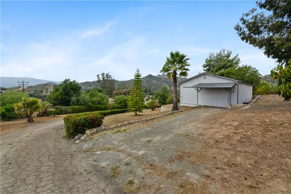 Fallbrook, CA 92028,38064 De Luz Road