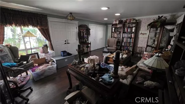 San Diego, CA 92111,6784 Rockglen