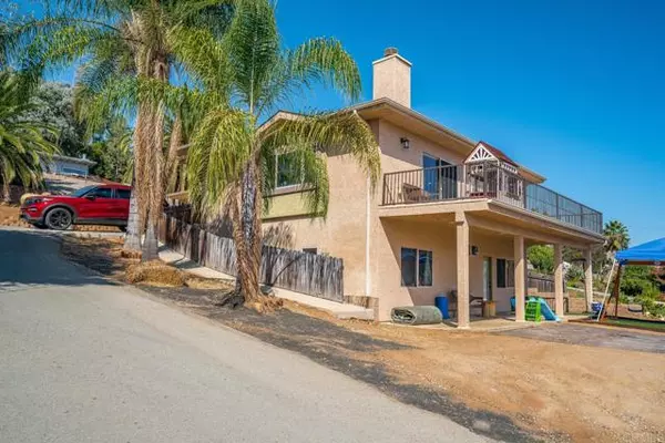 8982 Creekford Drive, Lakeside, CA 92040