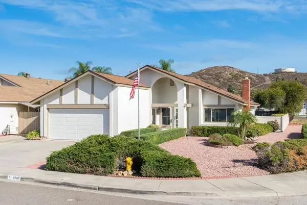 9705 Anne Sladon Ct, Santee, CA 92071
