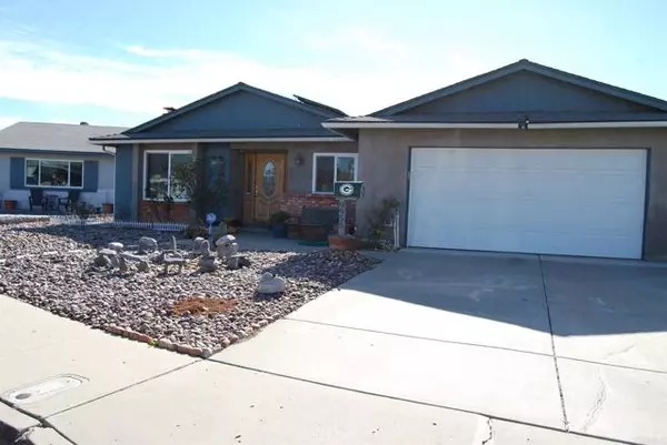 9955 Via Nina, Santee, CA 92071
