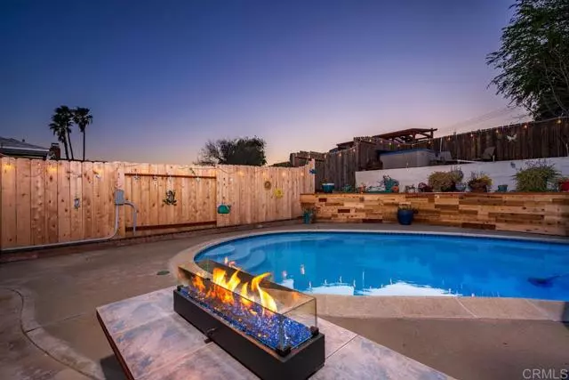 Santee, CA 92071,9330 Knollwood Way