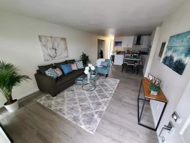 Imperial Beach, CA 91932,1111 Seacoast Drive #14