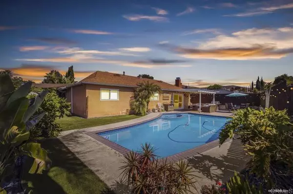 9749 Halberns Blvd, Santee, CA 92071