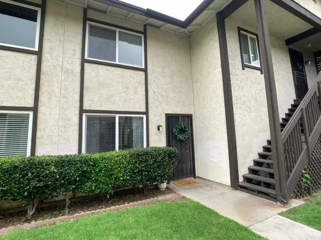 Santee, CA 92071,10332 Restful Court