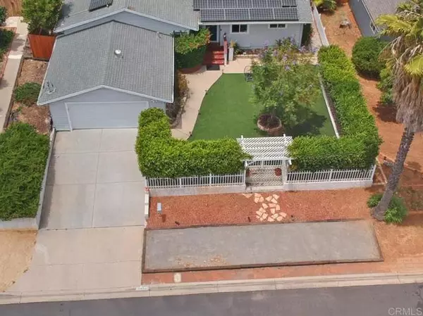 7050 Rosemary Ln, Lemon Grove, CA 91945
