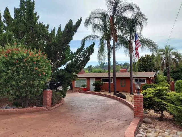 Poway, CA 92064,13938 York Avenue