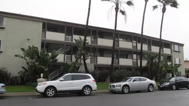 Imperial Beach, CA 91932,1365 Seacoast Dr #M