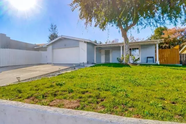 Lakeside, CA 92040,13216 W Lakeview Road