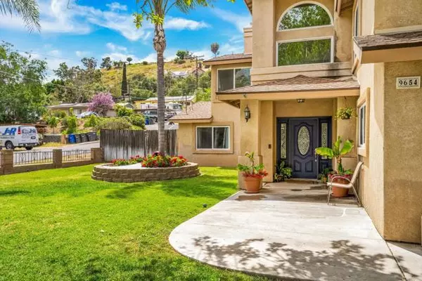 9654 Petite Ln, Lakeside, CA 92040