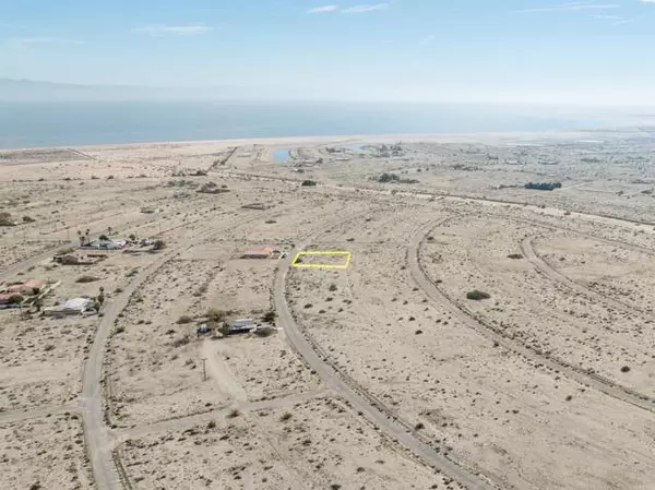 Salton Sea Beach, CA 92274,1071 Sea Wind Avenue