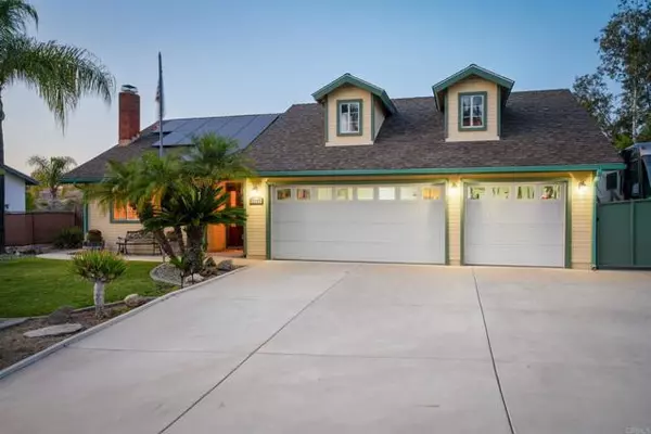 12651 Ridgeton Drive, Lakeside, CA 92040