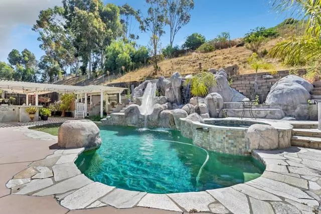 Santee, CA 92071,10447 Cadwell Road