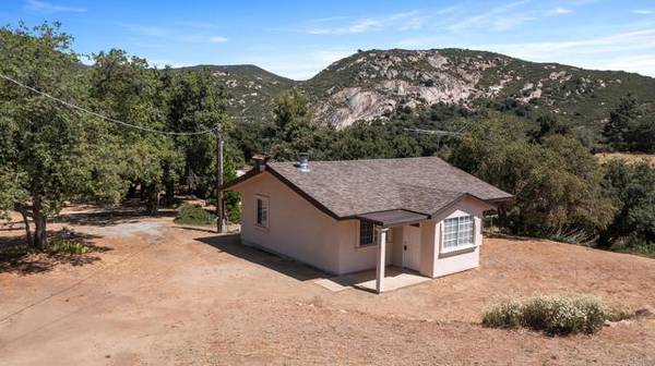 12220 Rebel Wind Rd, Descanso, CA 91916