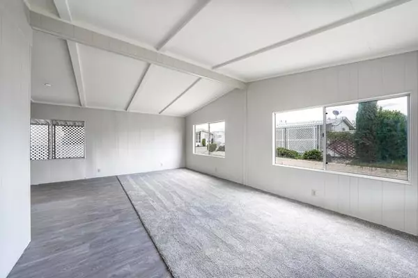 Ramona, CA 92065,1212 H Street #157