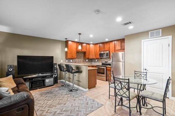 213 Westlake Drive #6, San Marcos, CA 92069