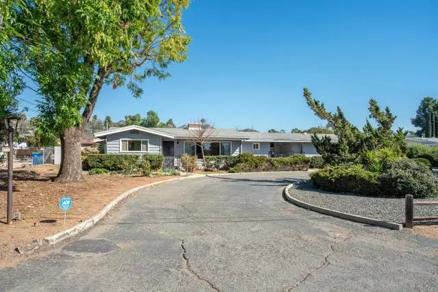 El Cajon, CA 92019,725 Waimea Dr