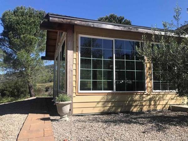 25321 Davis Ranch Road #Rental Cottage, Santa Ysabel, CA 92070