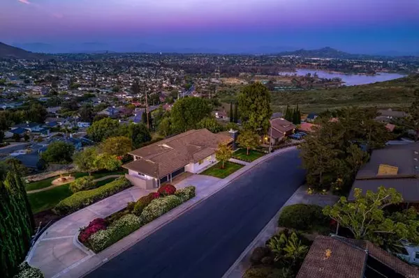 6355 Ridge Manor Ave, San Diego, CA 92120