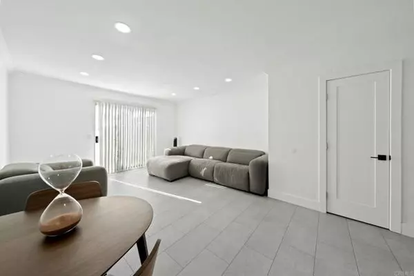 Spring Valley, CA 91977,9210 Kenwood Drive #J